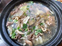 跷脚牛肉-谢老五跷脚牛肉·非遗传承店