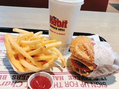 -The Habit Burger Grill 哈比特汉堡(复兴soho店)