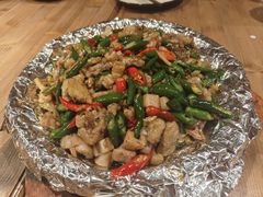 -临界音乐酒馆·小龙虾·江湖菜(华熙LIVE·鱼洞店)
