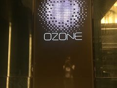 -OZONE 顶楼酒吧(香港丽思卡尔顿酒店)