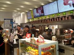 -CoCo都可(湖滨银泰店B区店)