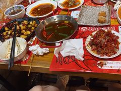 -李双猪·小龙虾·烧烤·羊肉煲(乐山店)