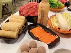 -鲜入围煮花胶鸡海鲜火锅