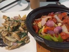 -肥仔文澳门猪骨煲(南京西路店)