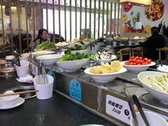 自助取餐区-咕叽咕叽自助烤肉小火锅(西城广场购物中心店)