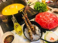 -鲜入围煮花胶鸡海鲜火锅