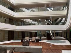 -上海滴水湖皇冠假日酒店