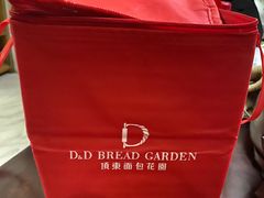-顶东面包花园·生日蛋糕(世博店)