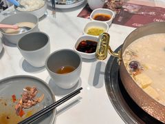 -洪氏嗨捞·广东猪肚鸡·椰子鸡火锅(西咸万象城店)