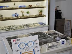 -视野联行眼镜·蔡司·控优点授权(长白万象汇店)