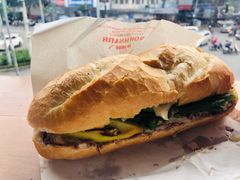 -Bánh Mì Huynh Hoa