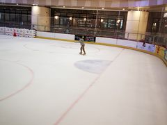 -冰纷万象滑冰场(二七万象城店)