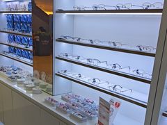 -罗伯特眼镜·蔡司官方授权(前海桂湾店)