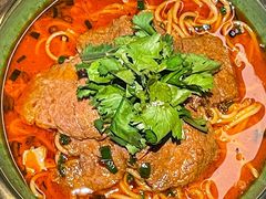 -铭牛烧肉·和牛海鲜自助(高新月牙湖店)