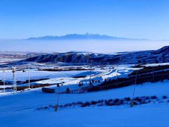 -丝绸之路山地度假区滑雪场