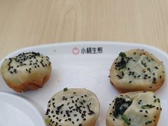 -小杨生煎(金山百联购物中心3楼店)
