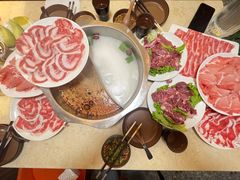 -歪小孩山野鲜货火锅店(银河名座店)