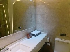 -银河电竞酒店(深圳东门老街地铁站店)