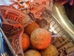 -BHC炸鸡(明洞总店)