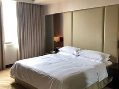 -昆明中心皇冠假日酒店