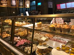 面包甜点陈列柜-多乐之日(颐堤港店)