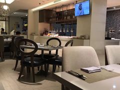 大堂-海口绿发希尔顿酒店-田园汇自助餐·三文鱼·海鲜