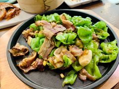 皱皮尖椒炒肉-小大董·烤鸭(王府井apm店)