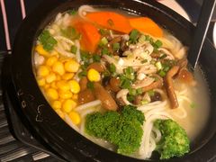 -滇越乘象云南餐厅(豆各庄店)