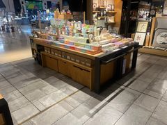-猫的天空之城概念书店(苏州诚品店)