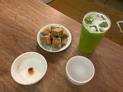 茶糕蘸茉莉-知亘茶食