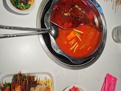 -佰人王串串香火锅(洋珠巷店)