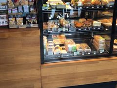 面包甜点陈列柜-星巴克(天津工华道智慧山店)