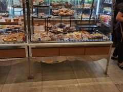 面包甜点陈列柜-巴黎贝甜(右安门店)