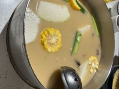 -肥仔文澳门猪骨煲(南京西路店)