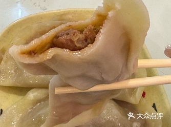 2块钱的牛肉大蒸饺 真的太过瘾