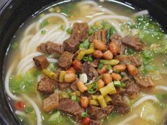 -龙记桂林米粉(财满街店)