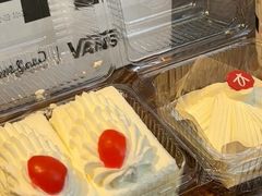 -红宝石·鲜奶小方·海派西点房(金杨店)
