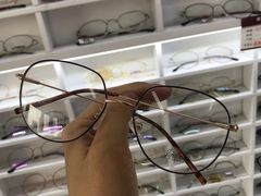 -视野联行眼镜•蔡司•依视路(温江店)