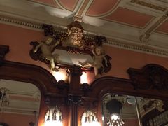 -Majestic Café