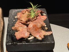 -左庭右院鲜牛肉火锅黑金店(陆家嘴中心店)