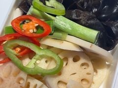 -老何二婶家铁锅炖·东北菜(白石洲店)