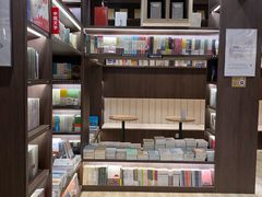 -钟书阁(群光广场店)