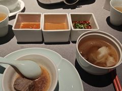 -左庭右院鲜牛肉火锅黑金店(陆家嘴中心店)