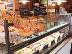 面包甜点陈列柜-仙峰天然面包(迎宾路店)