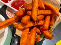 炸粗红薯条-DEEP·深美式餐吧(五棵松华熙LIVE店)