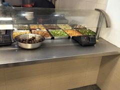 -同济大学本部学苑饮食广场