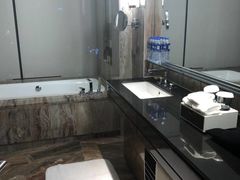 -广州天河希尔顿酒店