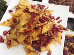 -扒虾小妹儿麻辣海鲜(宏图街店)