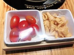 -野山舂·贵州现舂酸汤火锅(鸿通城店)