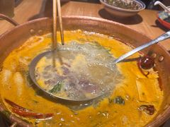 -洱火云南酸菜牛肉火锅(石景山当代商城店)